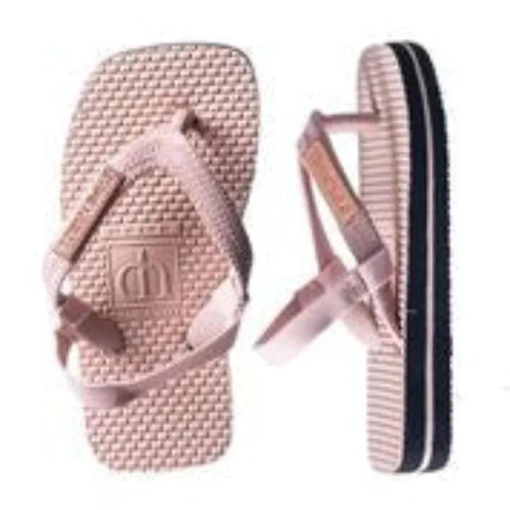 Damien Hall Flip Flops Boutique Pink Rose Gold Badge w Straps 11/12